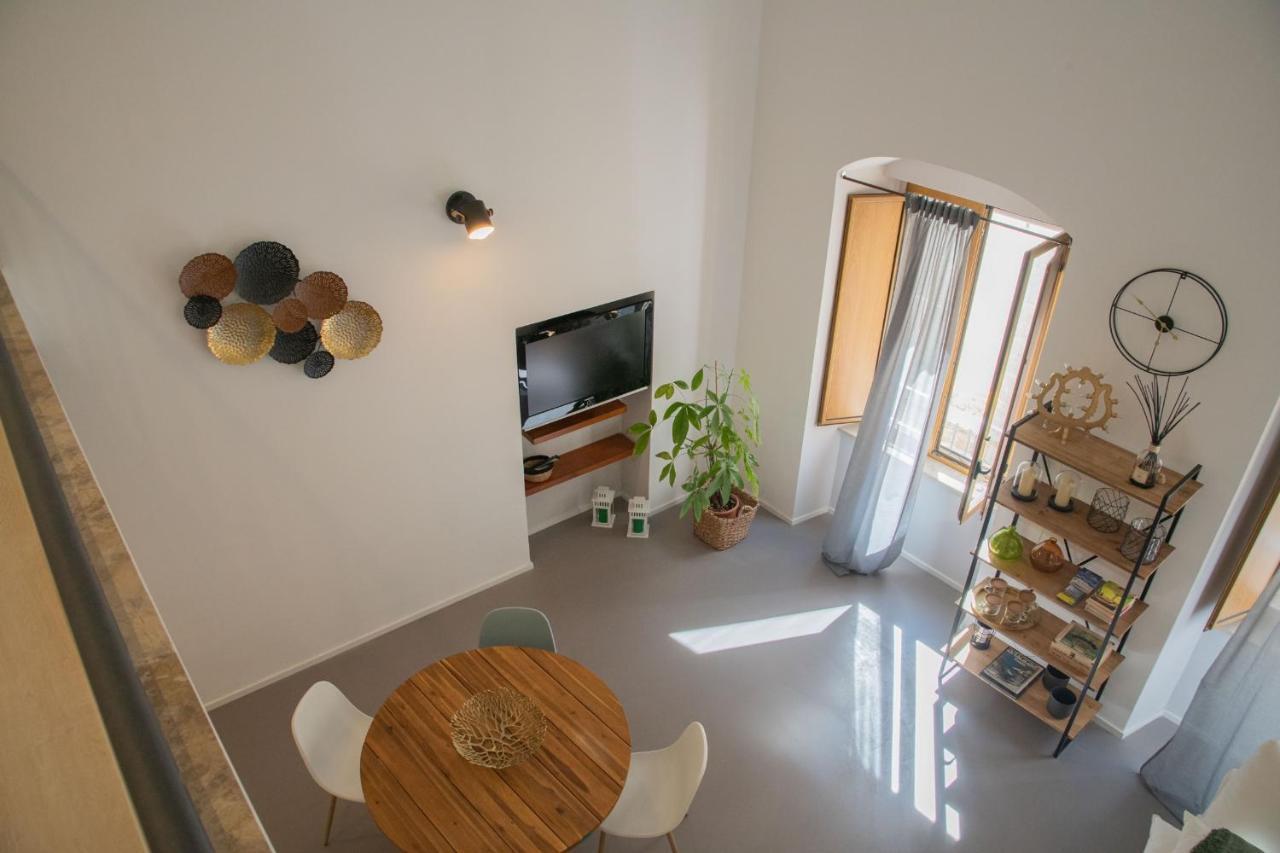 Casa Sant'Orsola - Appartamento Nella Citta Antica Мольфетта Экстерьер фото